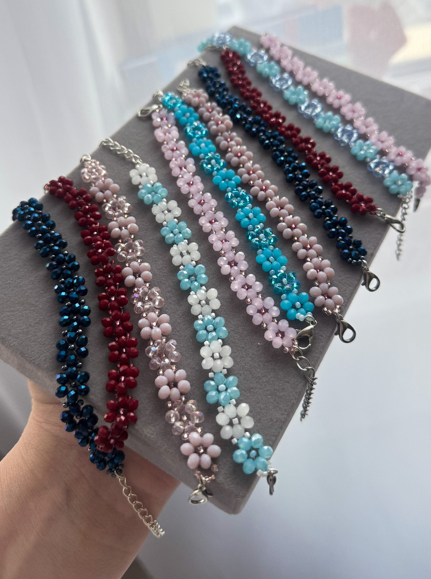 Браслет из бусин, размер универсальный Браслет из бусин, размер универсальный