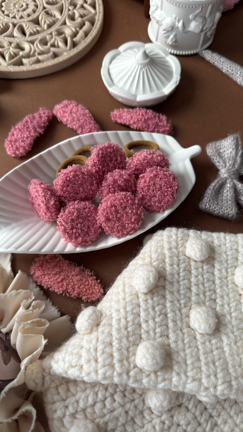 Пуговки букле, цвет розовый, резинка 3 см Пуговки букле, цвет розовый, резинка 3 см