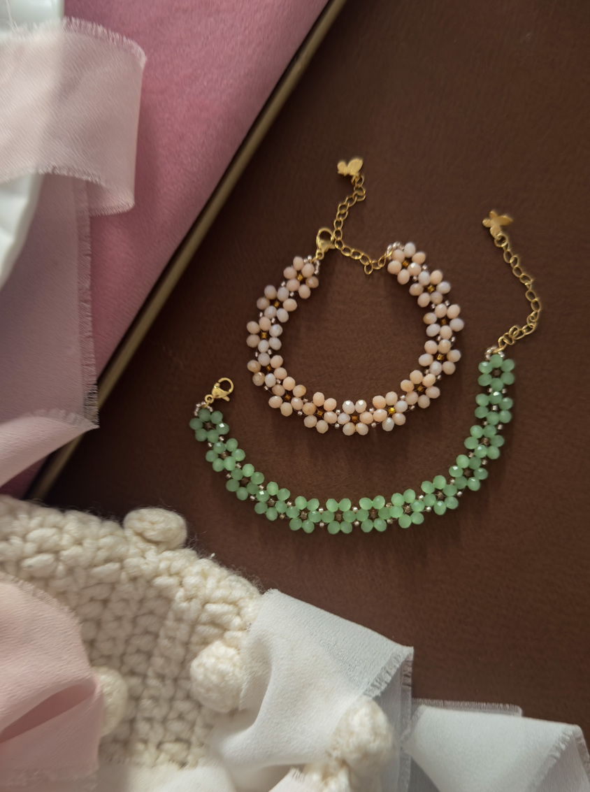 Браслет из бусин, размер универсальный Браслет из бусин, размер универсальный